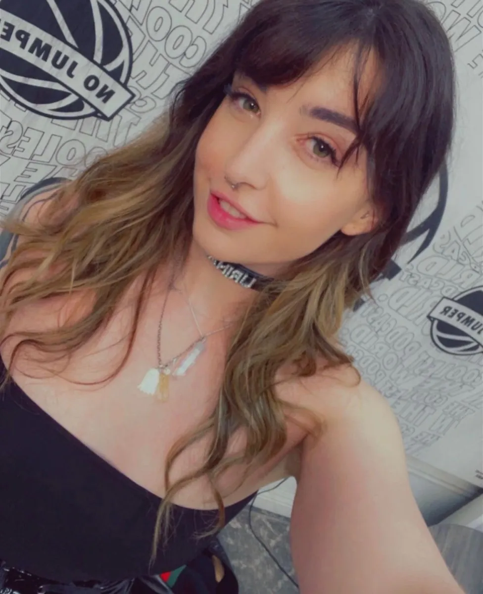 Amateuraussie, Girlfriend Experience OnlyFans creator, profile photo