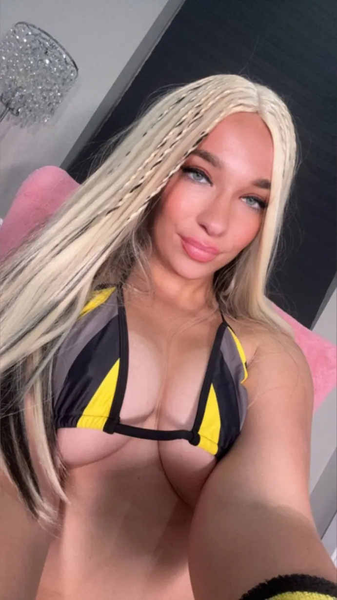 Arianahunt126, Tease & Flirty OnlyFans creator, profile photo
