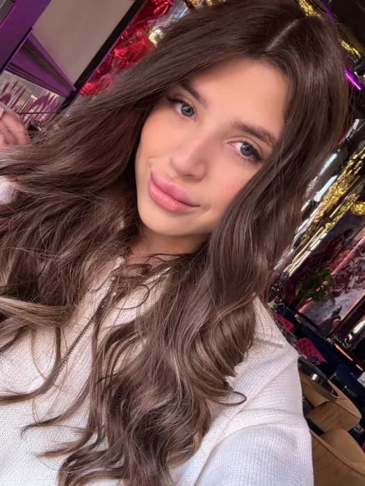 Bae Linnaa, Girlfriend Experience OnlyFans creator, profile photo