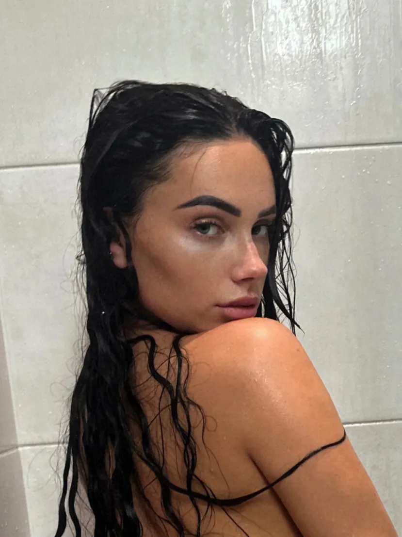 Bbrontte, Girlfriend Experience OnlyFans creator, profile photo