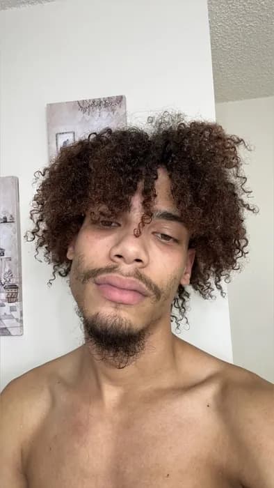 Bleuzi, Girlfriend Experience OnlyFans creator, profile photo