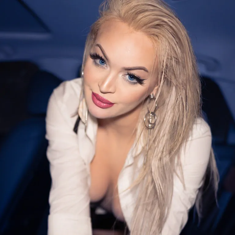 Danielledenicola, Cosplay & Gamer Girls OnlyFans creator, profile photo