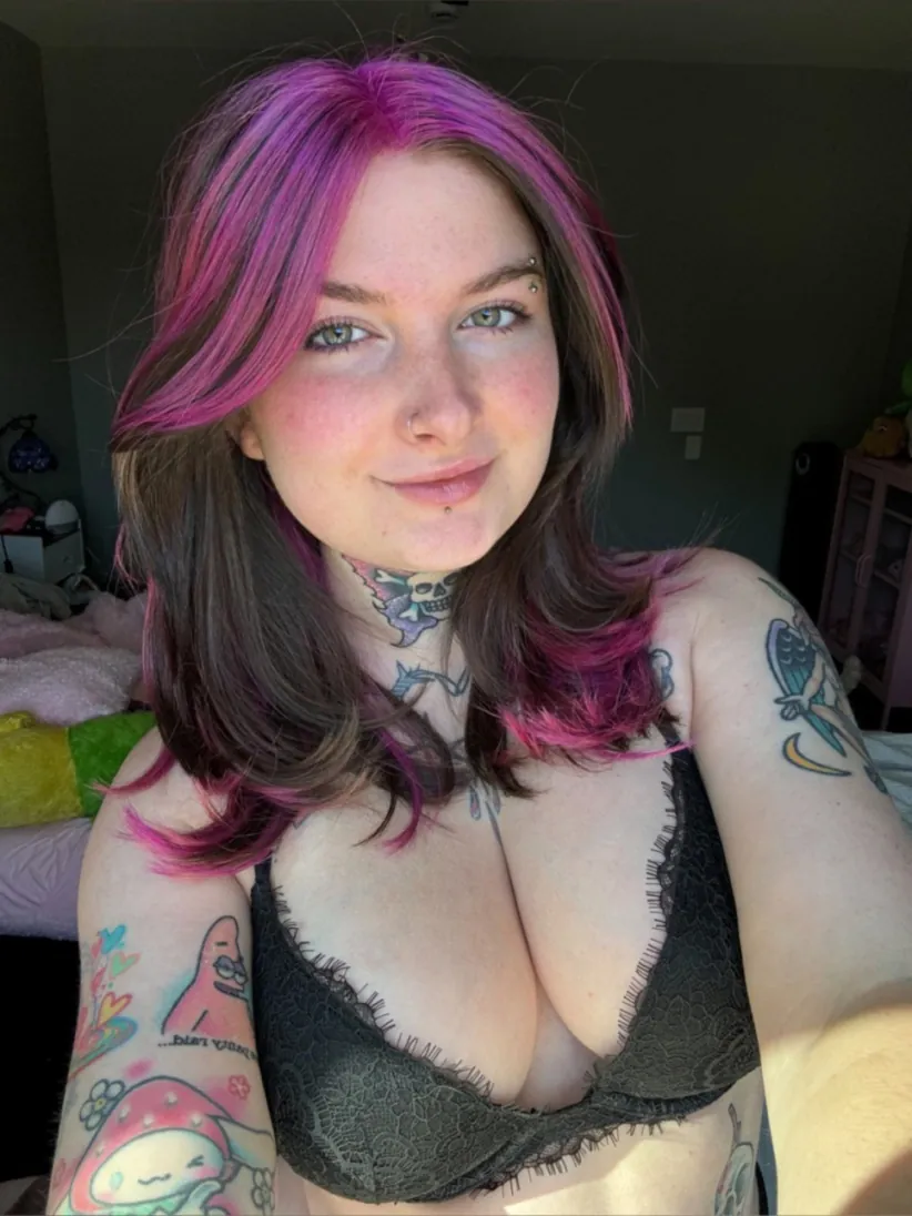 Elianarose, Girlfriend Experience OnlyFans creator, profile photo