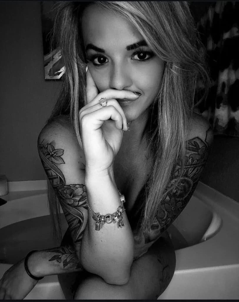 Im.Over.Covid, Girlfriend Experience OnlyFans creator, profile photo