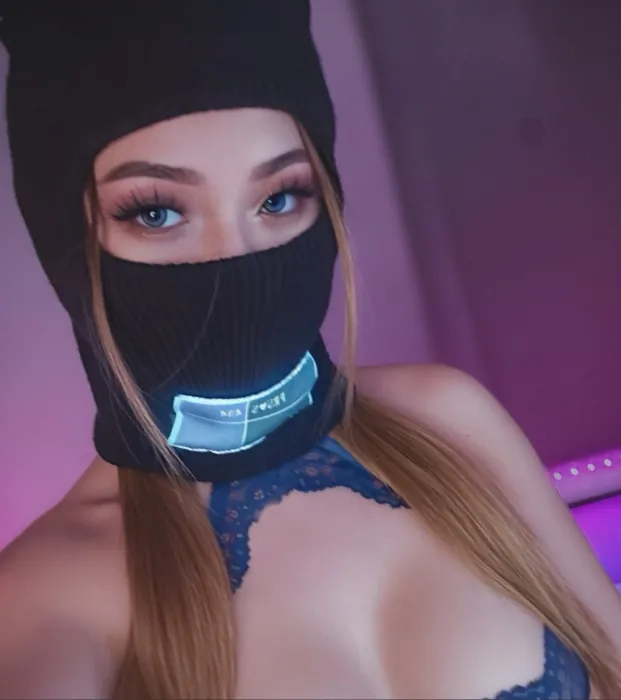 Ivypeachpie, Girlfriend Experience OnlyFans creator, profile photo