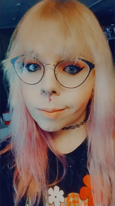 Julesrulez420, Girlfriend Experience OnlyFans creator, profile photo