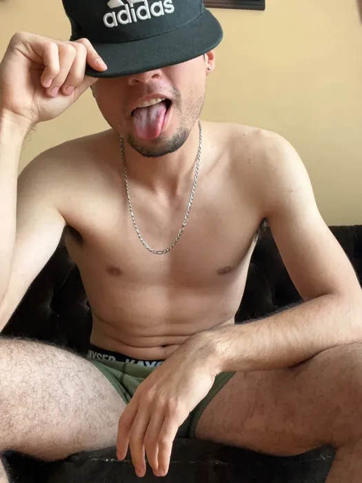 Latintwinkfeet, Girlfriend Experience OnlyFans creator, profile photo