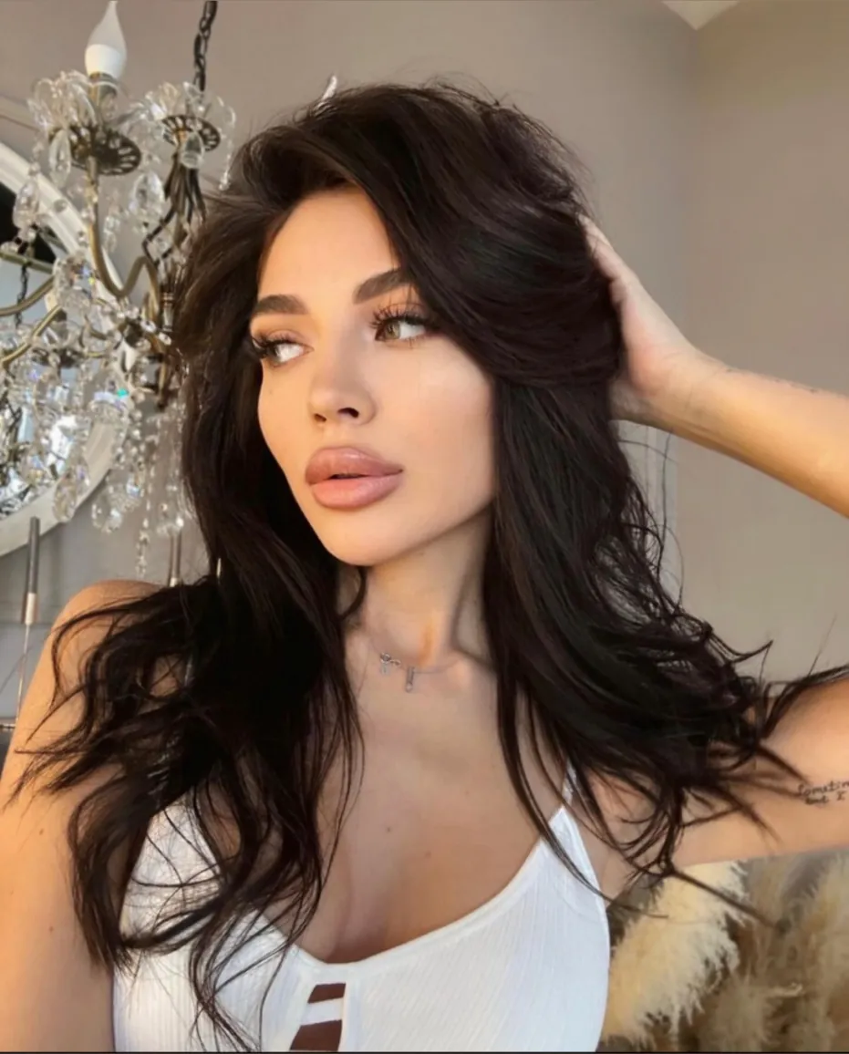 Linoliya, Girlfriend Experience OnlyFans creator, profile photo