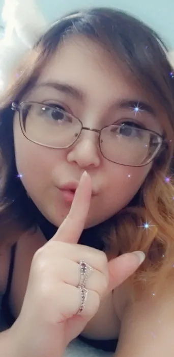 Littlelunalily, Girlfriend Experience OnlyFans creator, profile photo