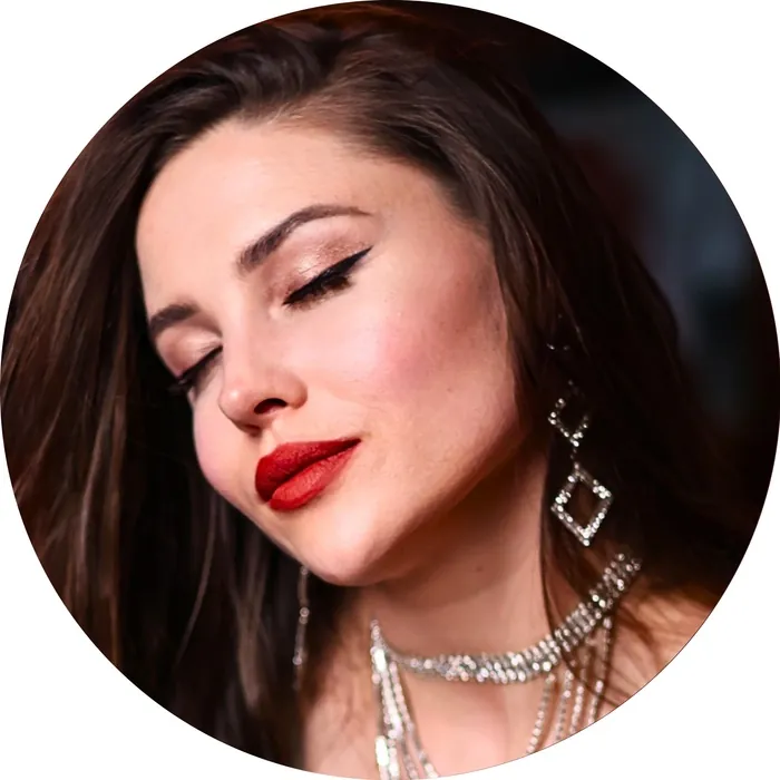 Lorapiano, Girlfriend Experience OnlyFans creator, profile photo