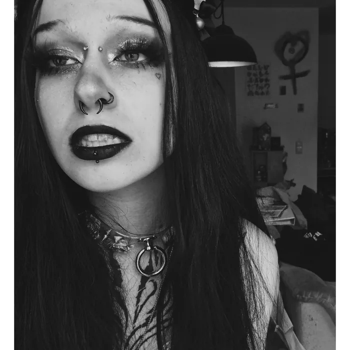 Lovely.Lilith666, Tease & Flirty OnlyFans creator, profile photo