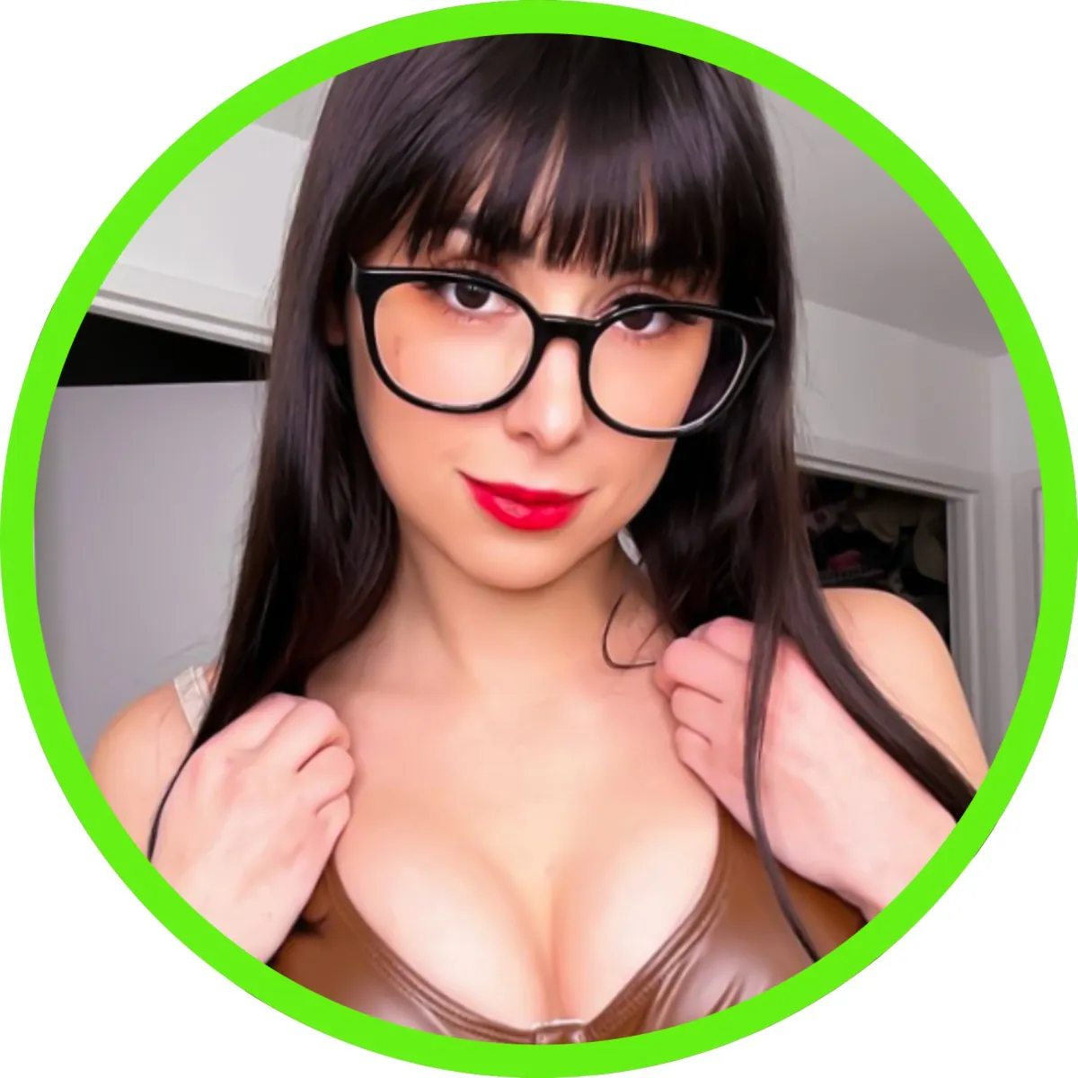 Lunarexx, Girlfriend Experience OnlyFans creator, profile photo