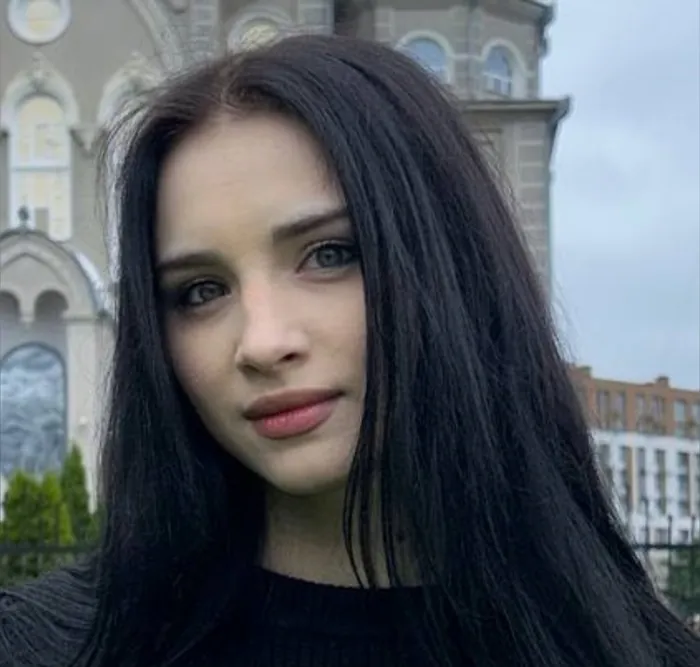 Mari M00N, Girlfriend Experience OnlyFans creator, profile photo