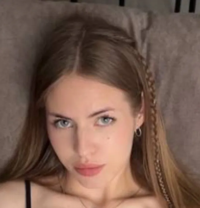 Marisel.La, Girlfriend Experience OnlyFans creator, profile photo