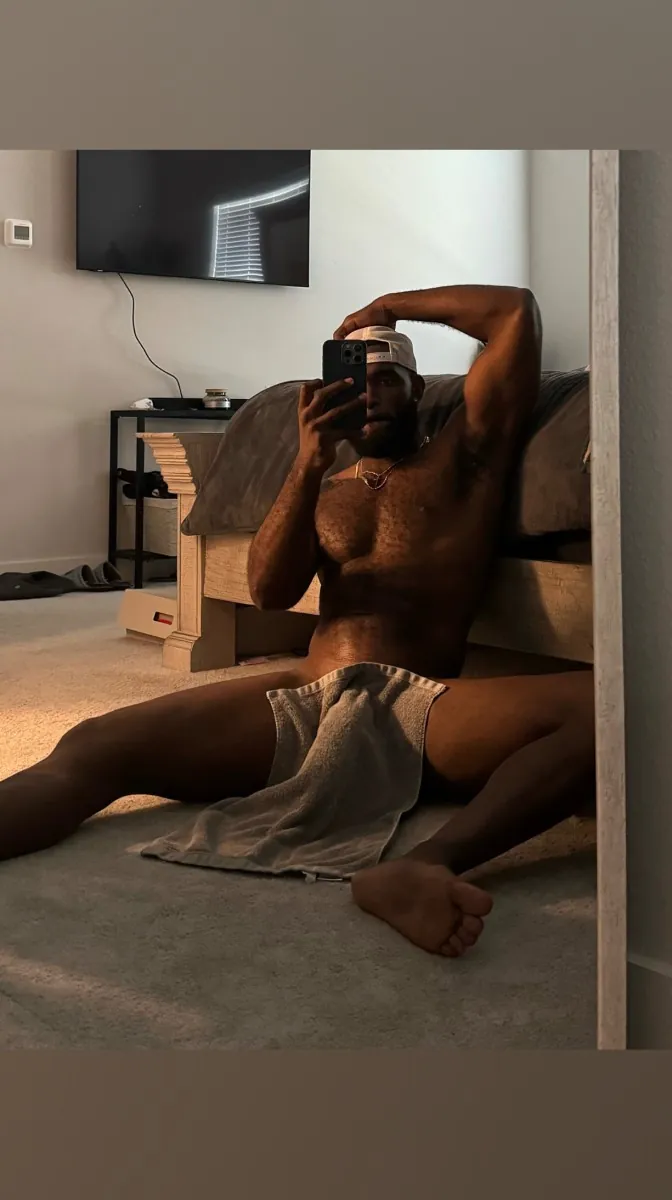 Officialgreysweatsking, Tease & Flirty OnlyFans creator, profile photo