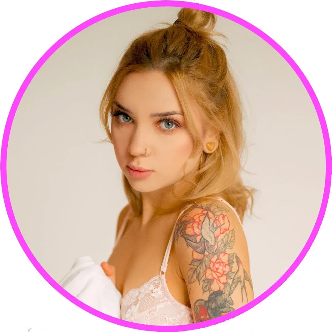 Roxyloove Free, Girlfriend Experience OnlyFans creator, profile photo
