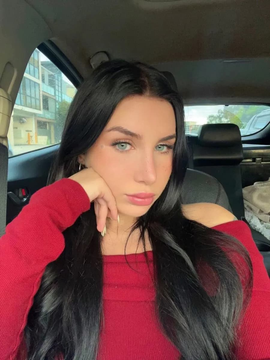 Stellabrooks, Girlfriend Experience OnlyFans creator, profile photo