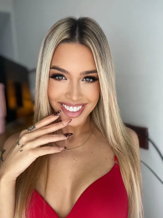 Zoegreekqueen, Girlfriend Experience OnlyFans creator, profile photo